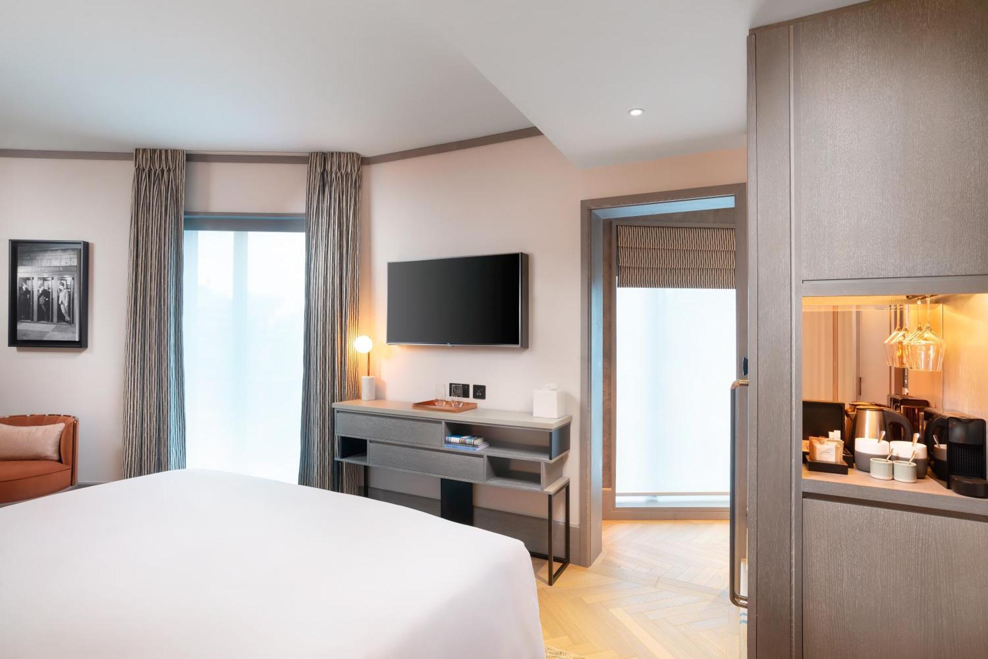Hart Shoreditch London, Curio Collection By Hilton Hotel Londen