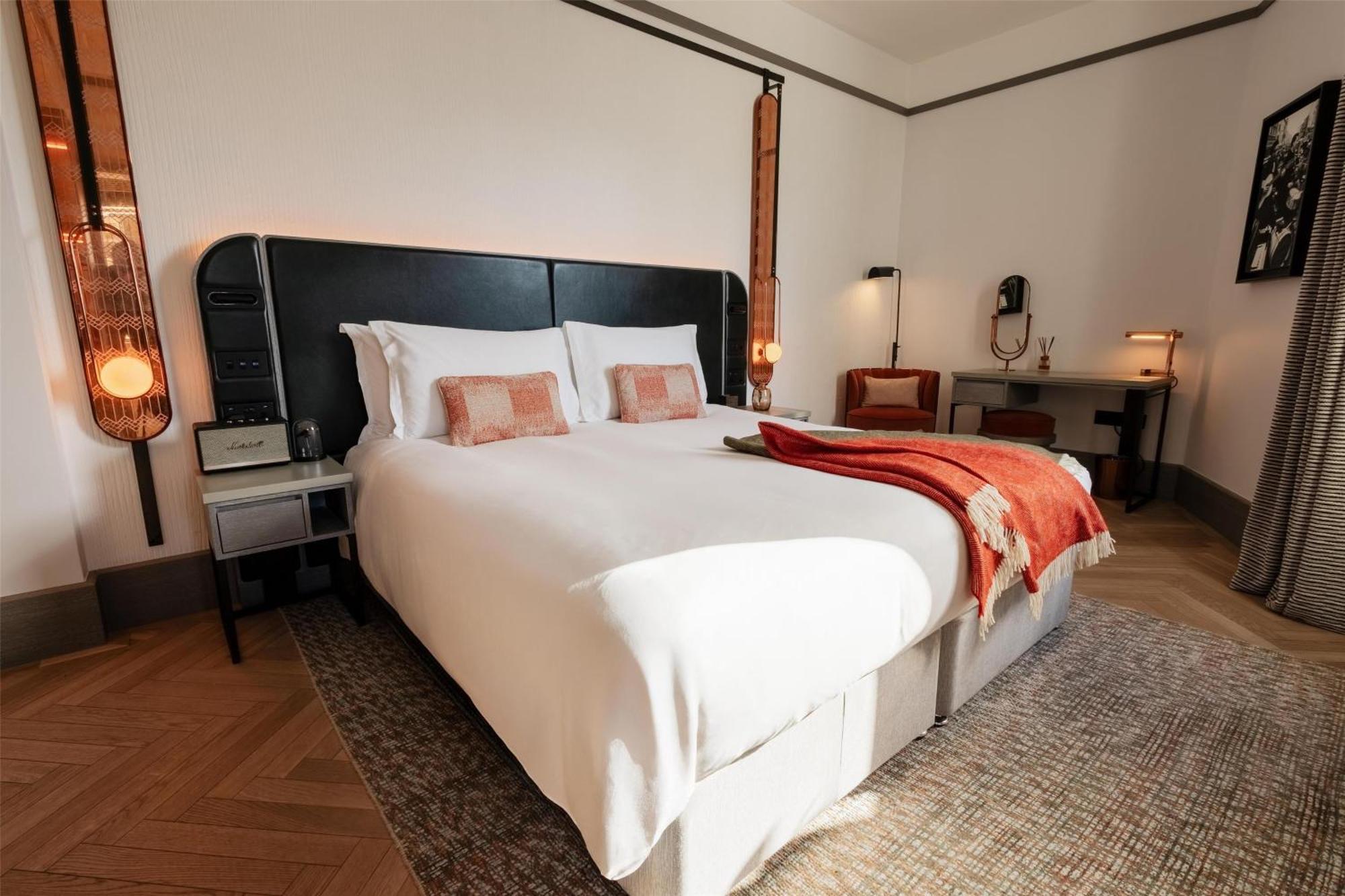 Hart Shoreditch London, Curio Collection By Hilton 4*