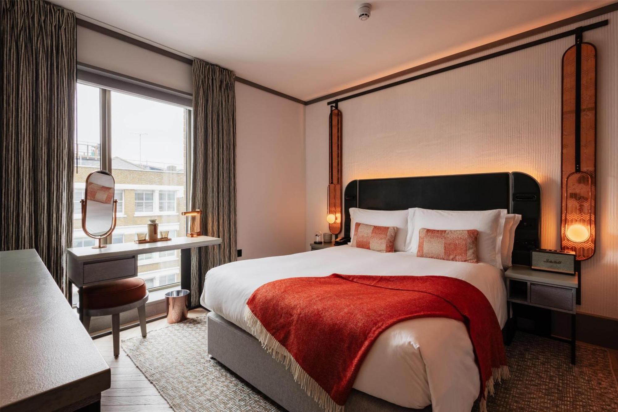 Hart Shoreditch London, Curio Collection By Hilton Hotel Londen